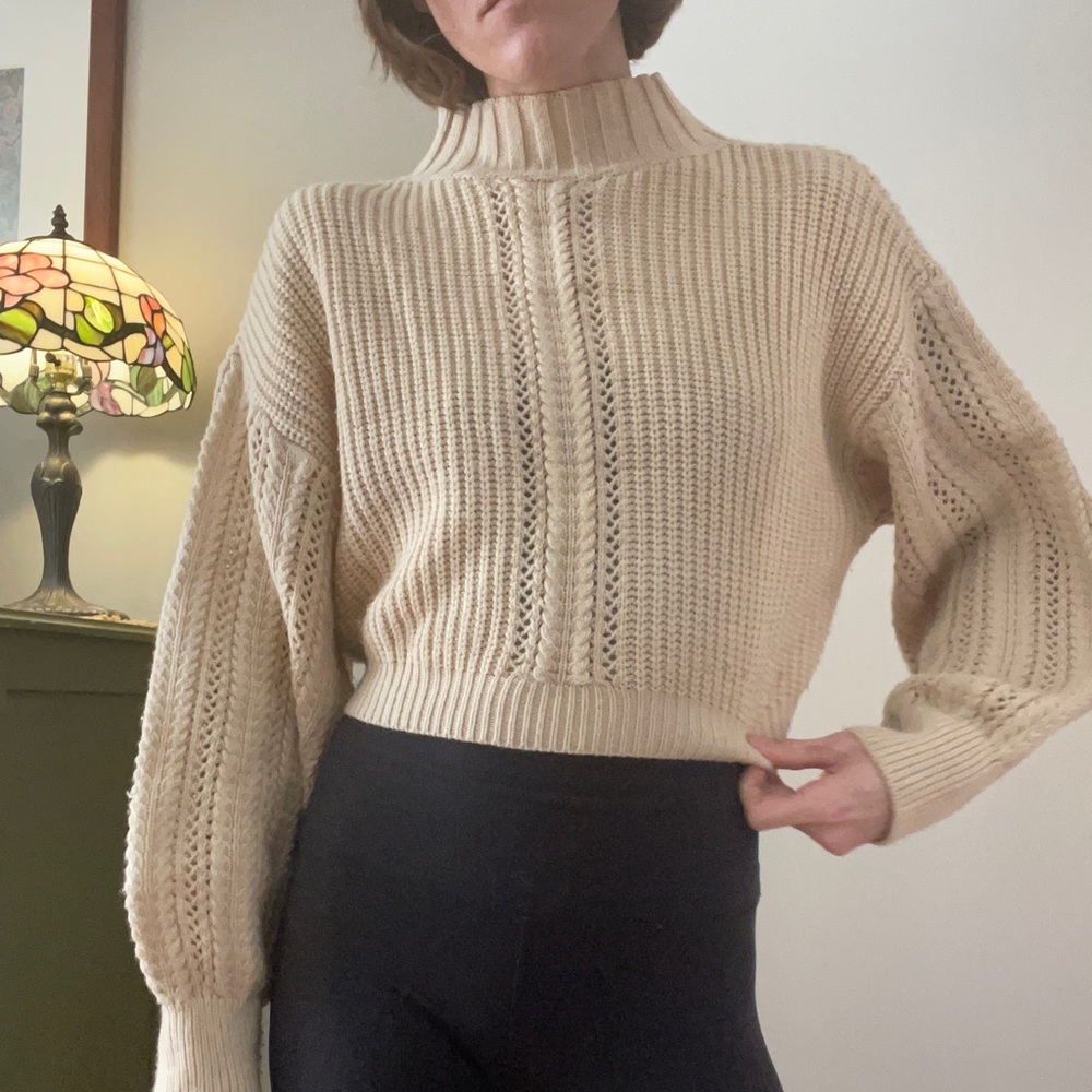 Blue Clush cropped chunky cable knit sweater